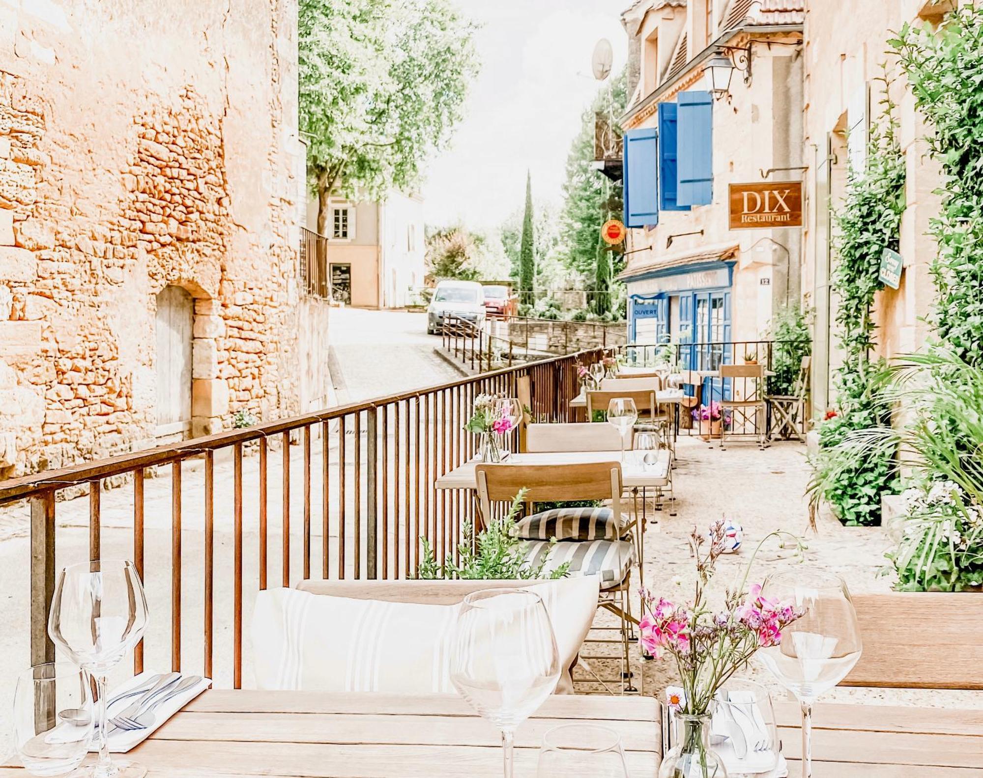 Dix Restaurant & Chambres D'Hotes, Sainte-Alvere, Dordogne エクステリア 写真