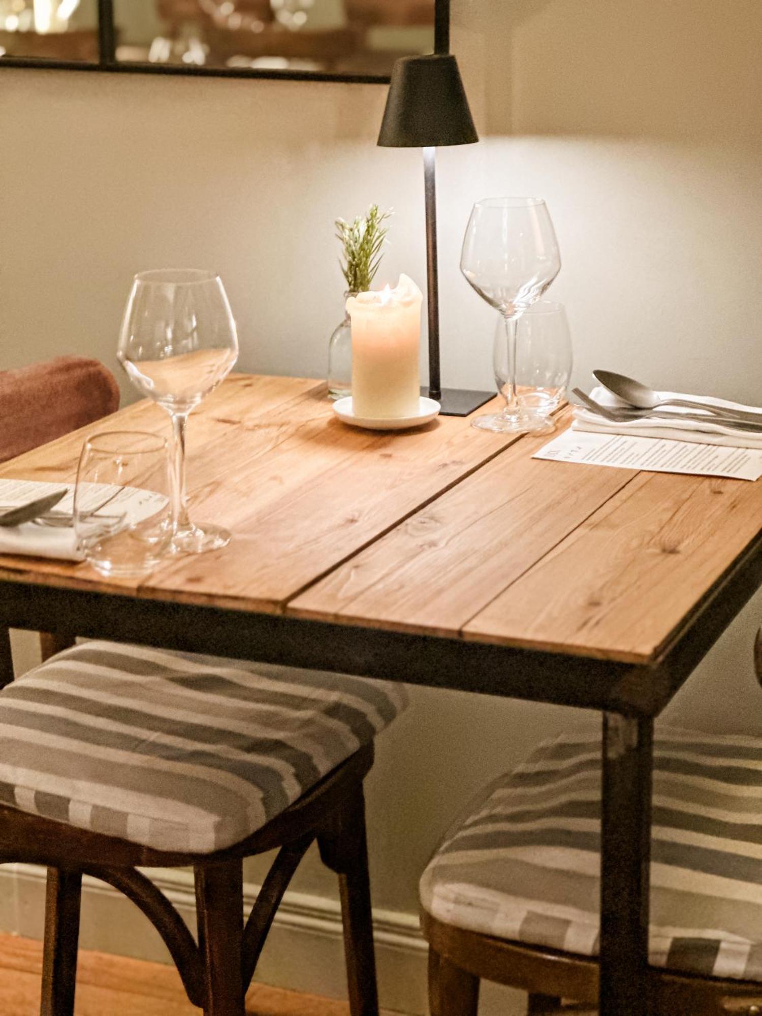 Dix Restaurant & Chambres D'Hotes, Sainte-Alvere, Dordogne エクステリア 写真